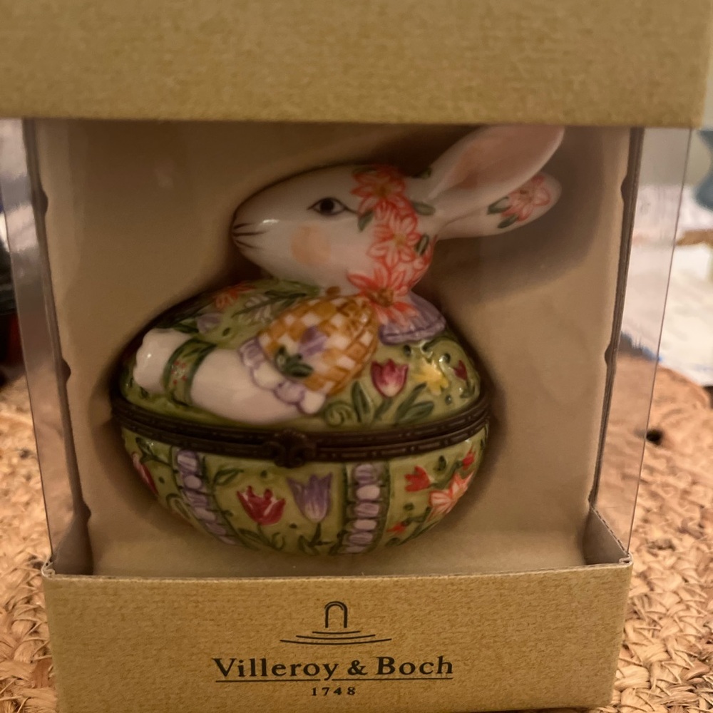 Villeroy and Boch Porcelain Rabbit Egg . Vintage Decorative Bunny Trinket